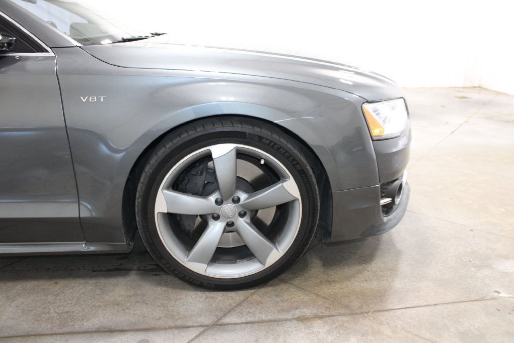 Used 2015 Audi S8 w/ S8 Driver Assistance Package AWD/4WD image 18