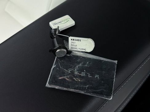 Used 2021 Tesla Model Y Long Range image 26