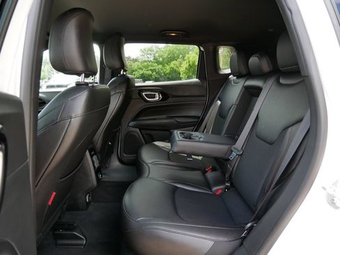 Used 2024 Jeep Compass Trailhawk AWD/4WD image 11