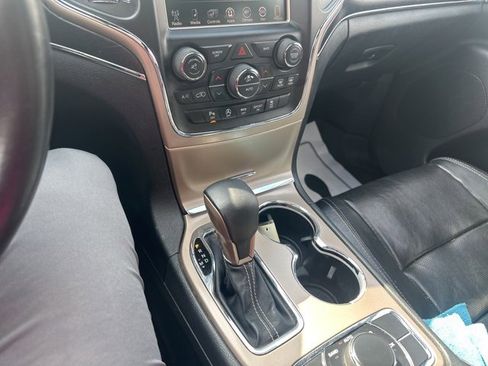 Used 2016 Jeep Grand Cherokee Limited w/ Luxury Group II image 39