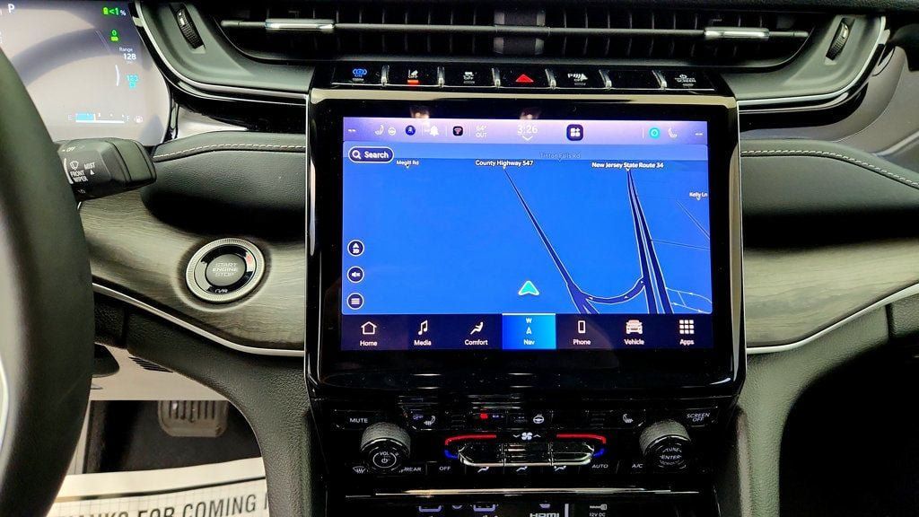Used 2023 Jeep Grand Cherokee 4WD 4xe image 18