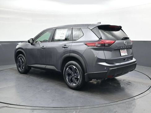 Certified 2026 Nissan Rogue SV w/ Cold Weather Package FWD image 8
