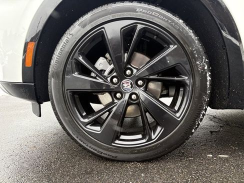 Used 2023 Buick Envision Essence w/ Technology Package I image 13