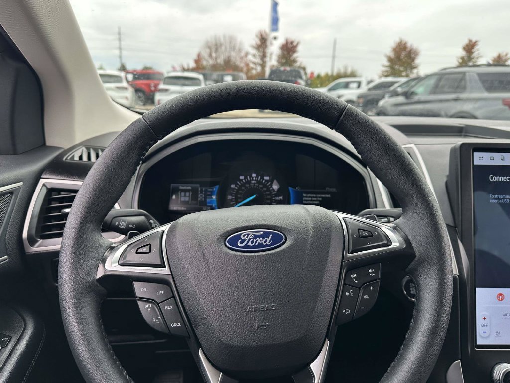 Certified 2024 Ford Edge SEL w/ Convenience Package AWD/4WD image 17