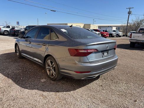 Used 2021 Volkswagen Jetta SE image 5