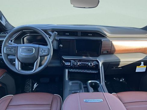 New 2025 GMC Sierra 3500 Denali Ultimate image 10