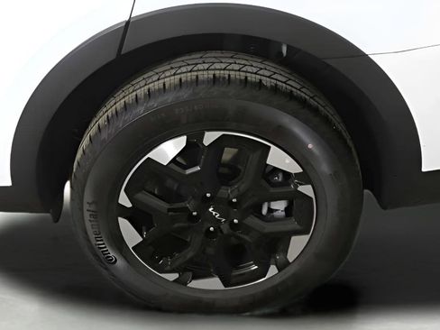 New 2025 Kia Sorento S image 36