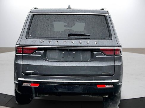 Used 2022 Jeep Wagoneer Series III AWD/4WD image 8