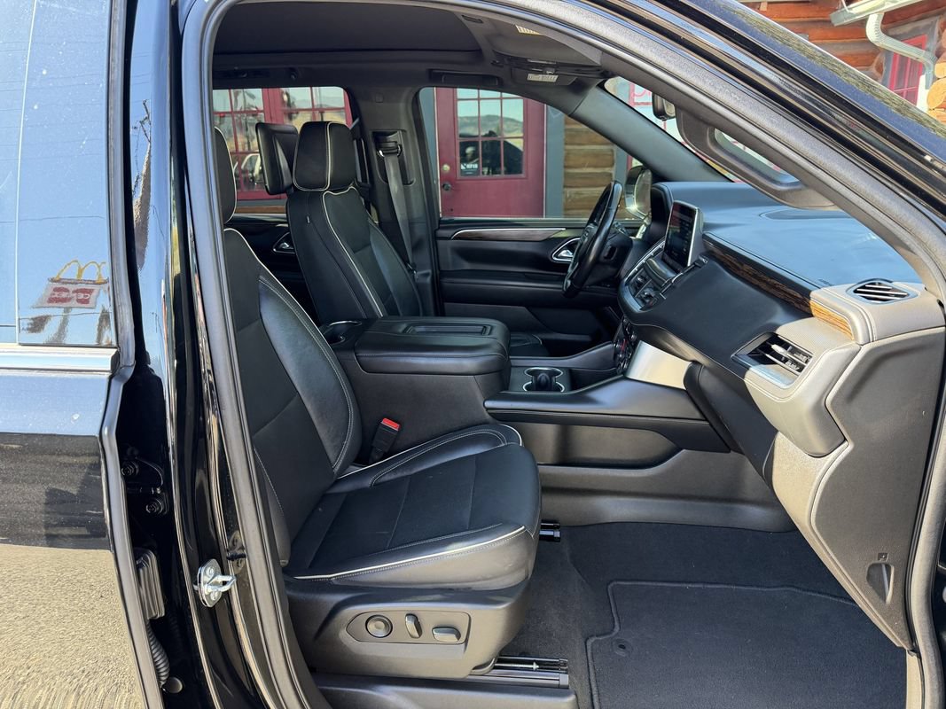 Used 2021 Chevrolet Tahoe Premier w/ Premium Package AWD/4WD image 30