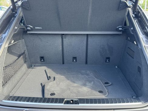 New 2025 Porsche Cayenne Coupe image 14