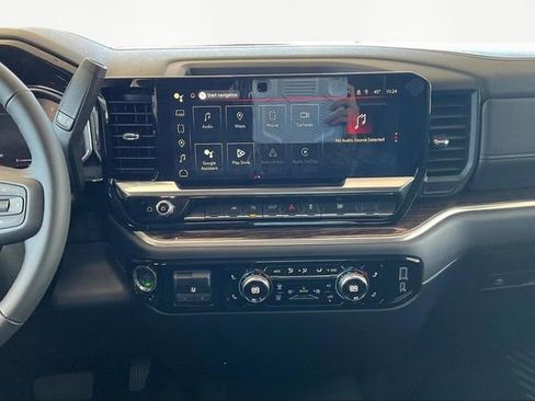 New 2026 GMC Sierra 1500 SLE image 8