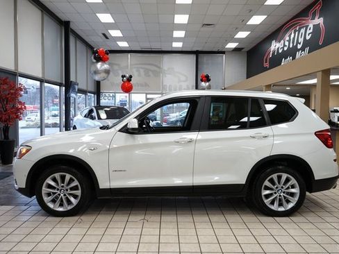 Used 2017 BMW X3 xDrive28i image 4