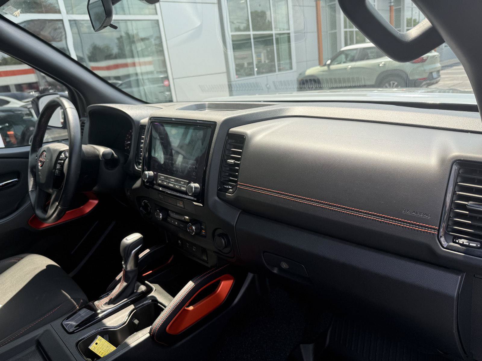 Used 2024 Nissan Frontier PRO-4X w/ Technology Package AWD/4WD image 22