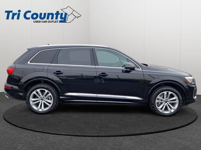 Used 2025 Audi Q7 3.0T Premium Plus AWD/4WD image 9