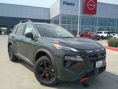 New 2026 Nissan Rogue SV w/ Rock Creek Premium Package