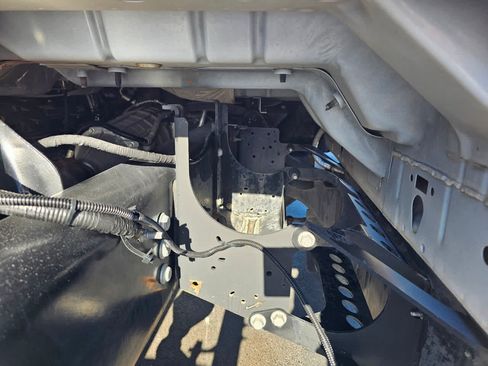 Used 2023 Ford F650 2WD Regular Cab Super Duty image 9