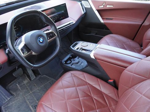 Certified 2023 BMW iX M60 w/ Executive Package AWD/4WD image 9