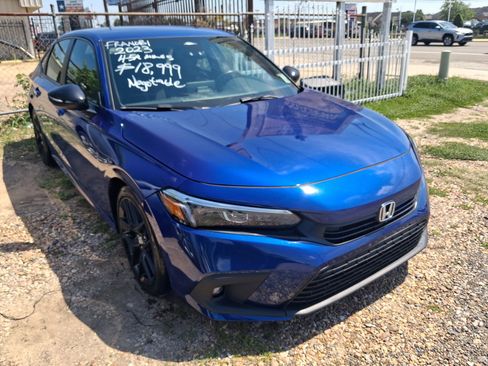 Used 2023 Honda Civic Sport image 3
