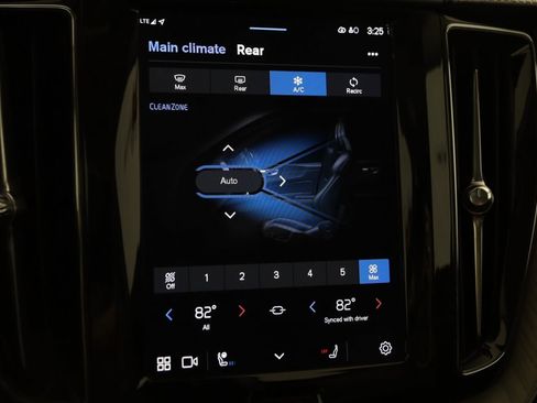 Used 2022 Volvo XC60 B5 Inscription w/ Climate Package image 32