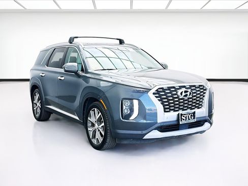 Used 2022 Hyundai Palisade SEL w/ Premium Package FWD image 3