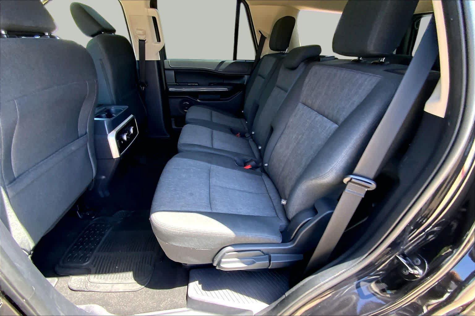 Used 2024 Ford Expedition XLT AWD/4WD image 20
