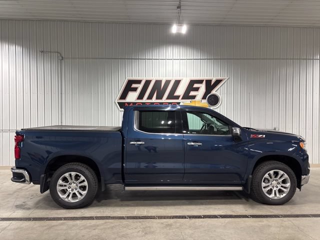 Used 2022 Chevrolet Silverado 1500 LTZ w/ LTZ Premium Package AWD/4WD image 2