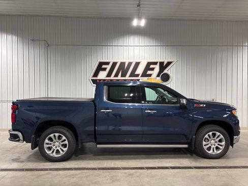 Used 2022 Chevrolet Silverado 1500 LTZ w/ LTZ Premium Package AWD/4WD image 2