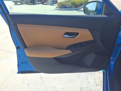 Used 2023 Nissan Sentra SV w/ SV Premium Package FWD image 12
