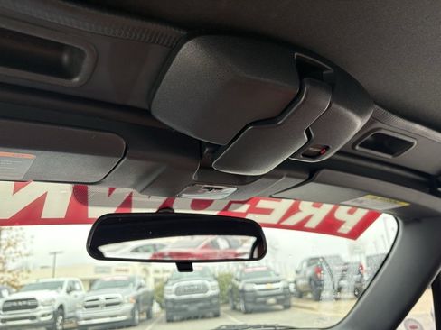 Used 2006 MAZDA MX-5 Miata Grand Touring image 22