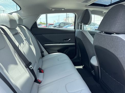 New 2025 Hyundai Elantra Limited image 13