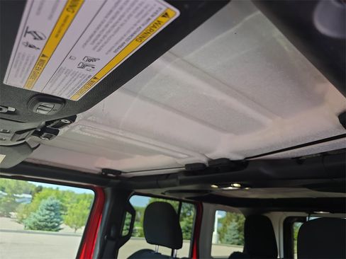 Used 2019 Jeep Wrangler Unlimited Rubicon w/ Cold Weather Group image 30