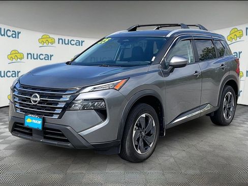 Used 2025 Nissan Rogue SV w/ SV Premium Package AWD/4WD image 3