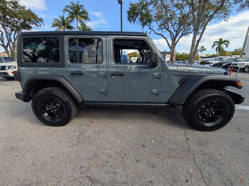 Used 2025 Jeep Wrangler Willys image 20