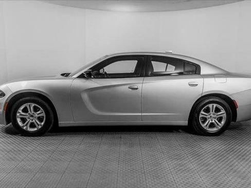 Used 2023 Dodge Charger SXT RWD image 3