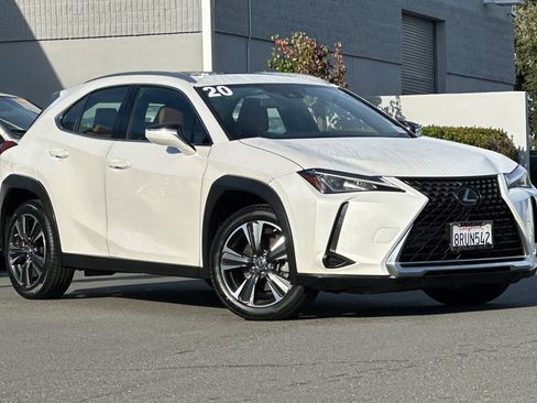Used 2020 Lexus UX 200 image 2