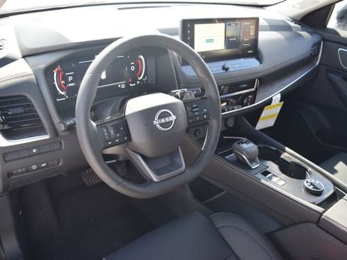 New 2026 Nissan Rogue Platinum image 10