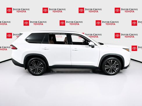 Used 2025 Toyota Grand Highlander AWD Hybrid image 4
