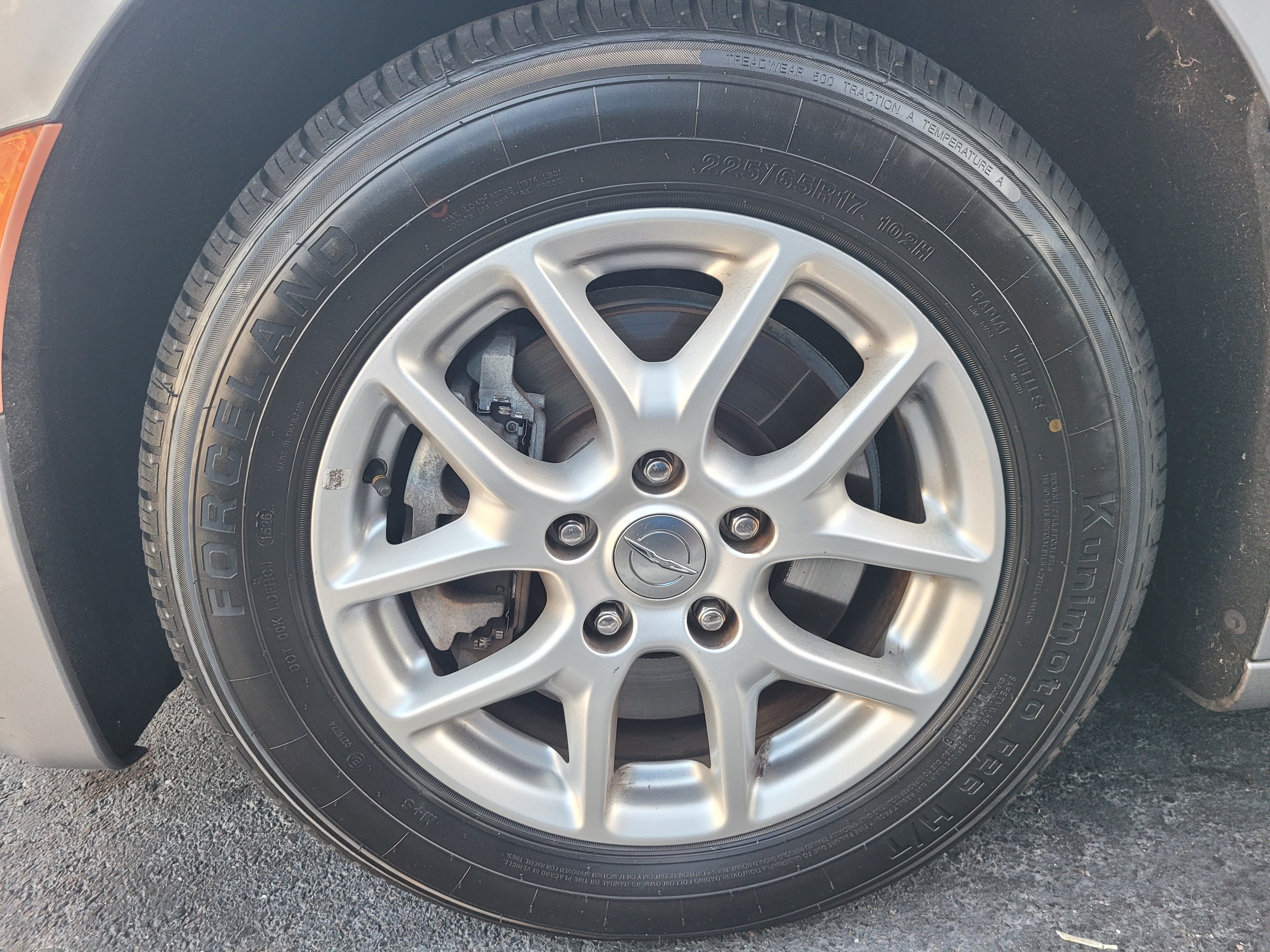 Used 2020 Chrysler Pacifica Touring-L FWD image 9