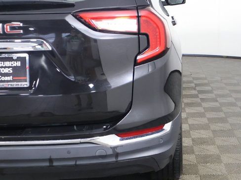 Used 2023 GMC Terrain SLT image 16