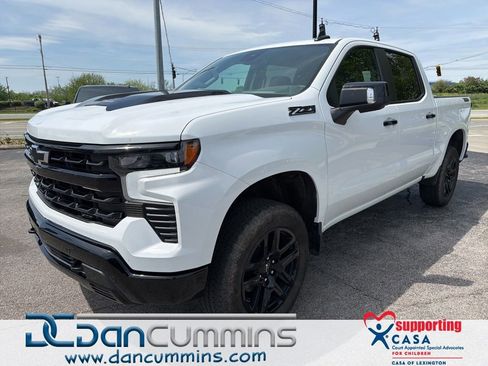 Used 2025 Chevrolet Silverado 1500 LT Trail Boss w/ LT Trail Boss Premium Package image 1