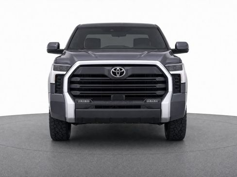 Used 2024 Toyota Tundra Limited AWD/4WD image 7