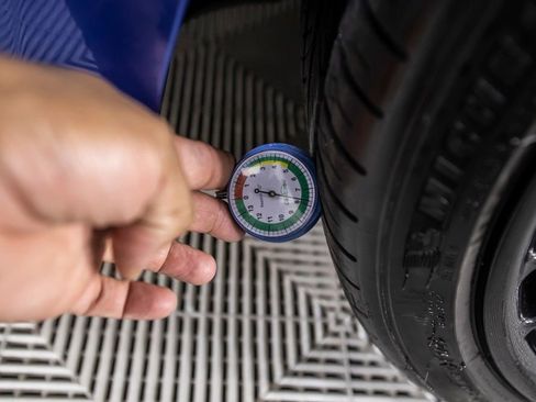 Used 2017 BMW M240i xDrive Coupe image 17