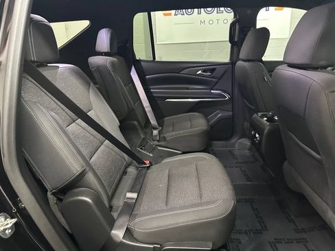 Used 2025 Chevrolet Traverse LT AWD/4WD image 20