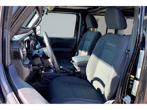 Used 2020 Jeep Wrangler Unlimited Sahara AWD/4WD image 22