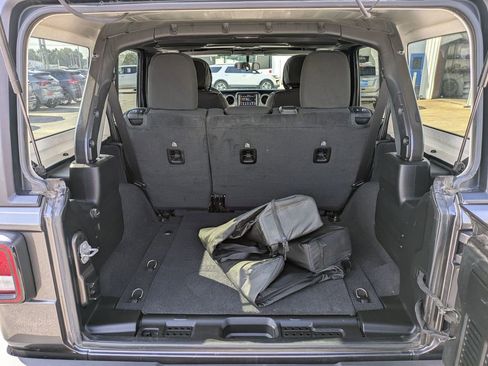 Used 2021 Jeep Wrangler Unlimited Sport S image 28