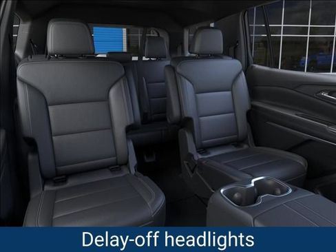 New 2027 Chevrolet Traverse LT w/ Sun and Wheel Package FWD image 19