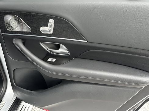 Certified 2026 Mercedes-Benz GLS 450 4MATIC image 19