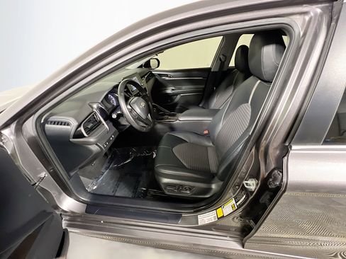 Used 2023 Toyota Camry SE image 15