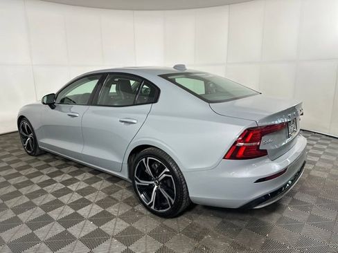 Used 2024 Volvo S60 B5 Core image 5