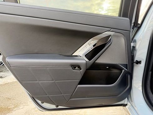 Used 2023 BMW 760i xDrive w/ Parking Assistance Package image 14